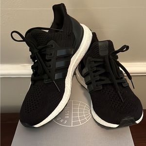 Women’s Adidas Ultraboost 5.0 DNA